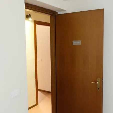 בית הארחה Affittacamere Caran לה ספציה